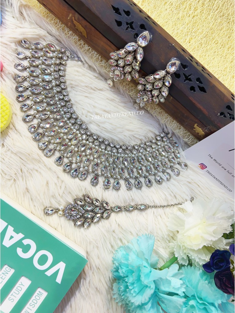 SILVERSTONE BROAD NECKLACE