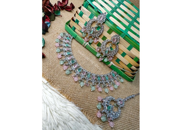 MONALISA NECKLACE MONALISA NECKLACE