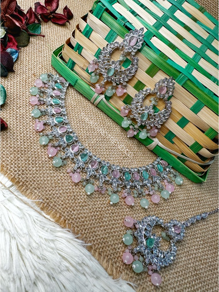 MONALISA NECKLACE MONALISA NECKLACE