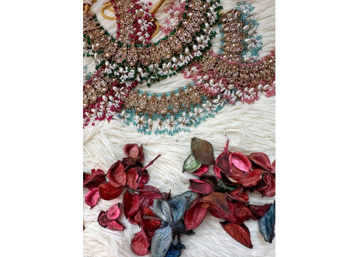 BEADED NECKLACE BEADED NECKLACE